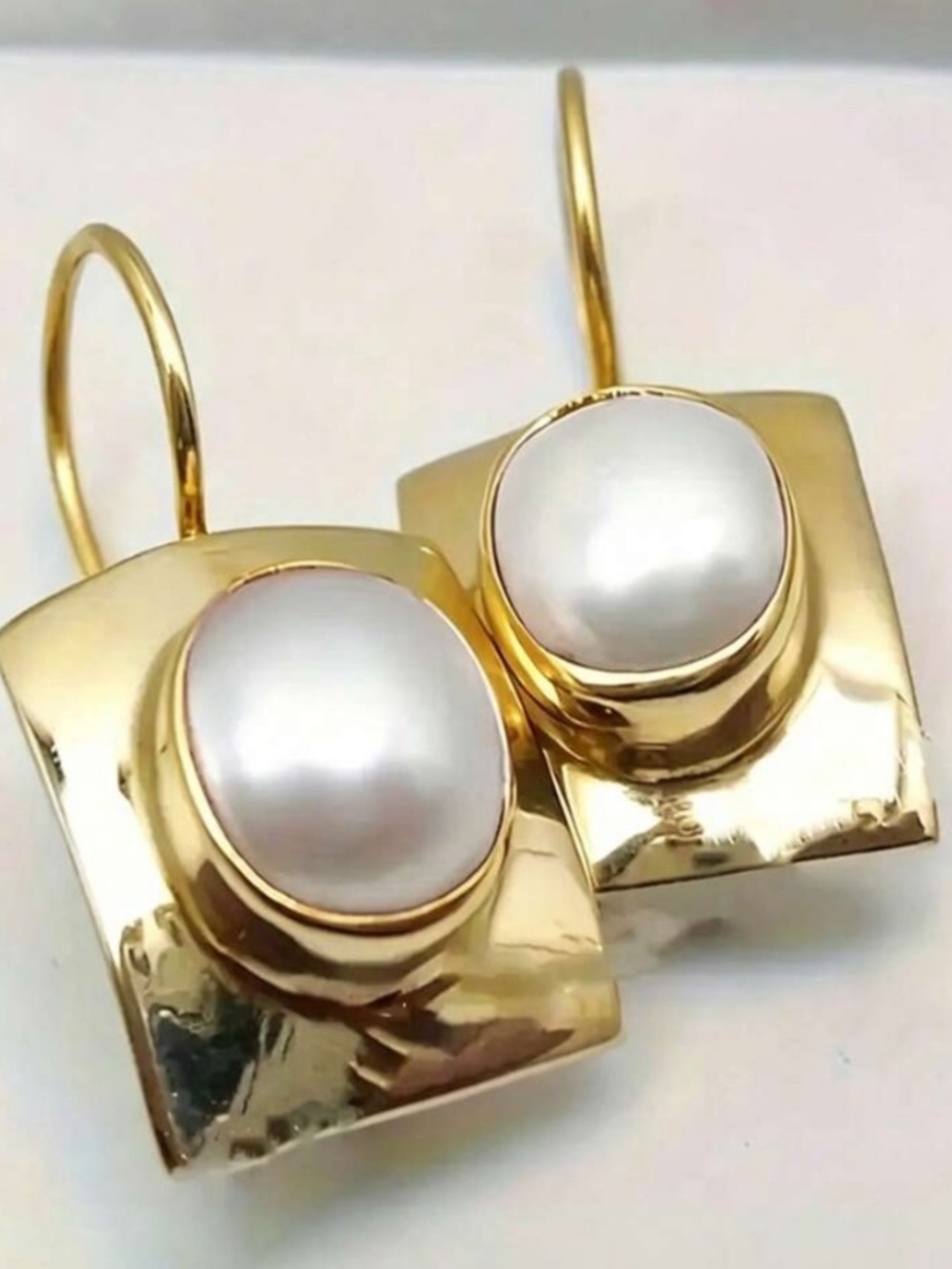 Elegant Gold and White Pearl Drop Earrings